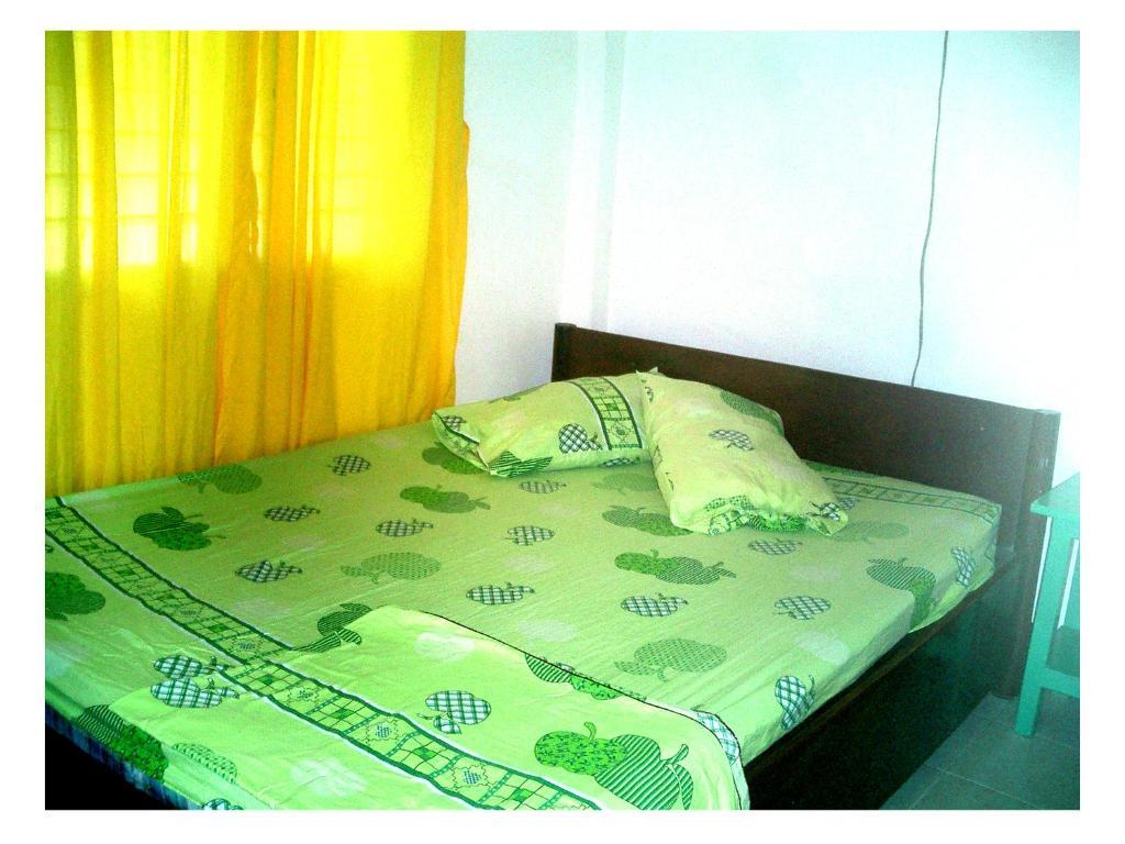 Manalo'S Lodge And Restaurant Puerto Galera Room photo
